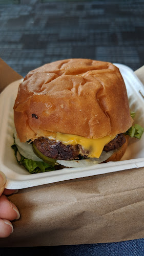 6301 Silver Dart Dr, Toronto, ON L4V 1R9