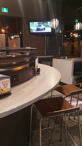 Comentarii opinii despre Carl’s Jr.