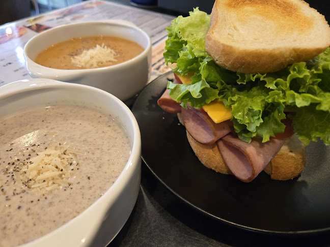 Kim's Café - North Vancouver