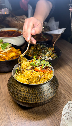 Spice & Saffron Indian Cusine Bar & Restaurant - Oakville