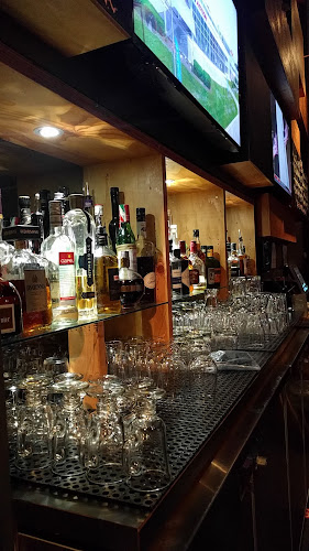 121 Robson St, Vancouver, BC V6B 6P5