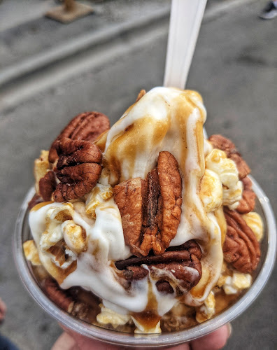 V Burger - 17 Ave - Ice Cream and Burger - Calgary