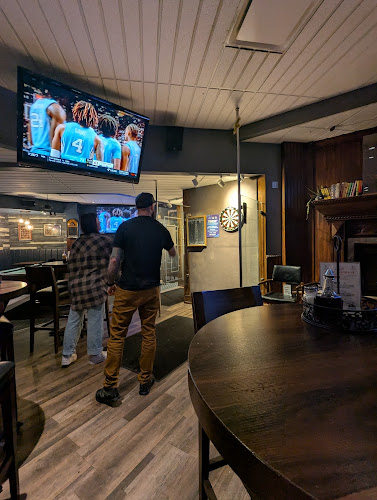 86 Semisch Ave, North Vancouver, BC V7M 3H8