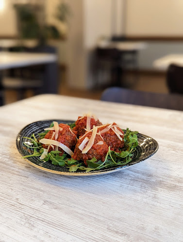 610 1 Ave NE, Calgary, AB T2E 0B6