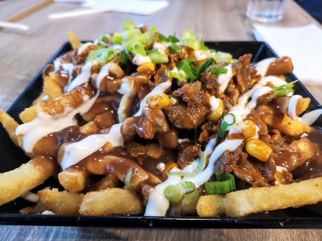 Opinii despre D Spot Dessert Cafe Calgary 17th Ave în Calgary - Hospitality and gastronomy