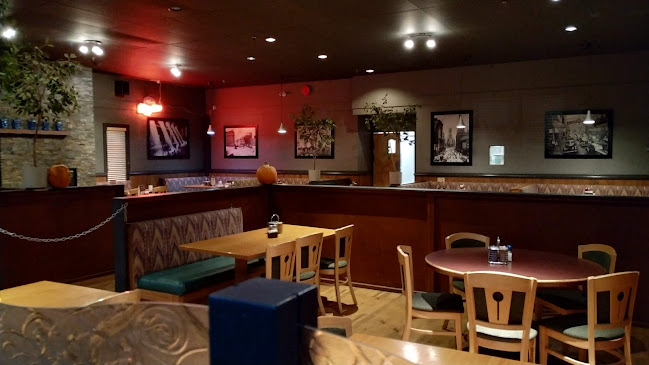 Comentarii opinii despre Ricky's All Day Grill & RG's Lounge - Whitehorse