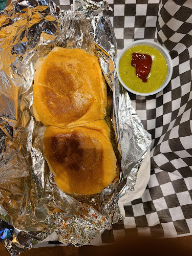 Opinii despre Veggie Planet Vaughan - Vegetarian Indian Pizza, Burger and Street food Restaurant în Woodbridge - Hospitality and gastronomy