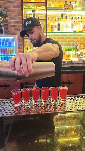 La Belle & La Boeuf - Burger Bar - Gatineau - Hospitality and gastronomy