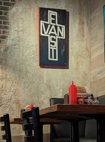 Vera's On The Drive - Vancouver