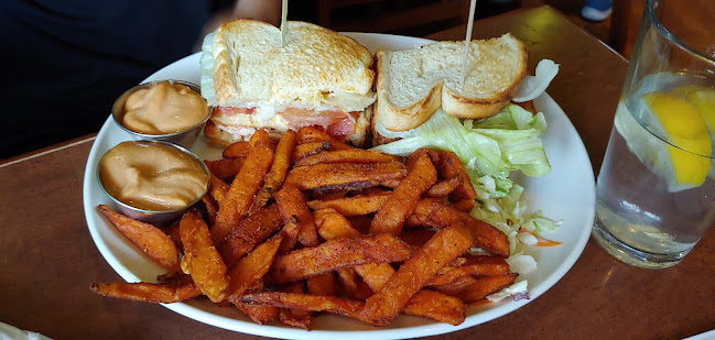 White Spot Kensington - Hospitality and gastronomy