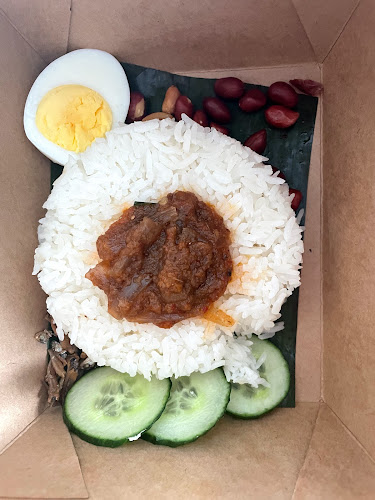 265 Queen St W, Toronto, ON M5V 1Z4