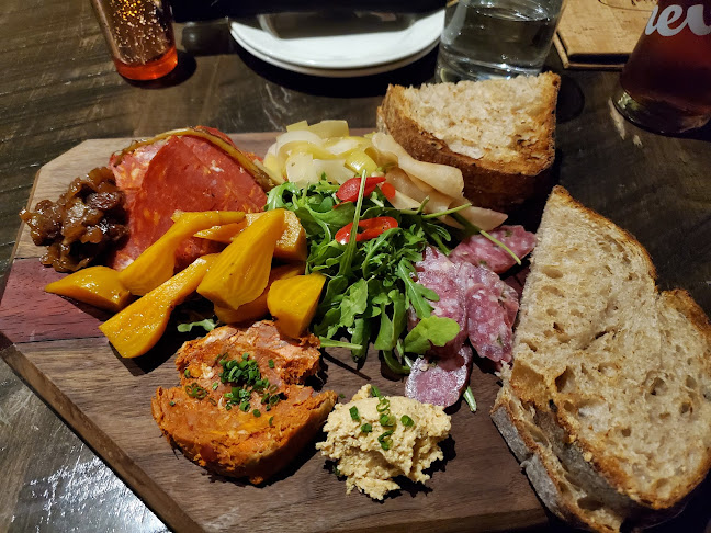 Opinii despre TWH Social în Kitchener - Hospitality and gastronomy