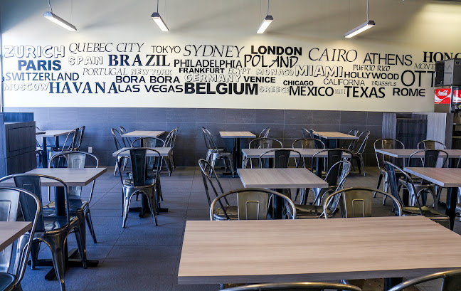 Comentarii opinii despre The Happy Greek (featuring World Burger)