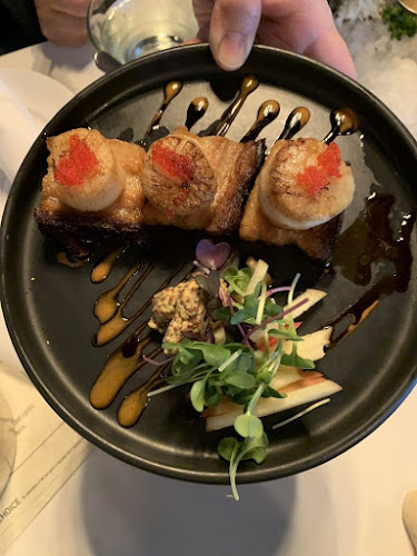 762 Cambie St, Vancouver, BC V6B 2P2