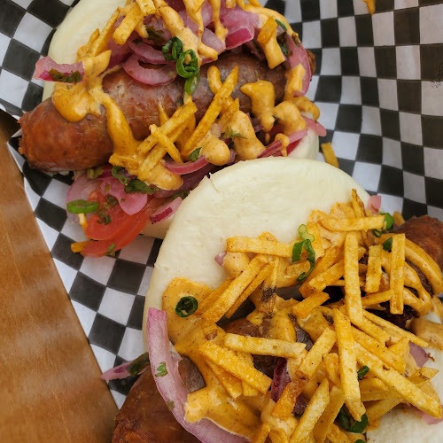 152 Lakeshore Rd E, Mississauga, ON L5R 3E7