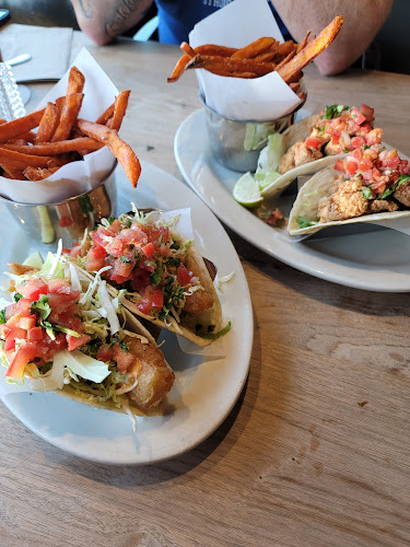 Opinii despre Browns Socialhouse în Spruce Grove - Hospitality and gastronomy