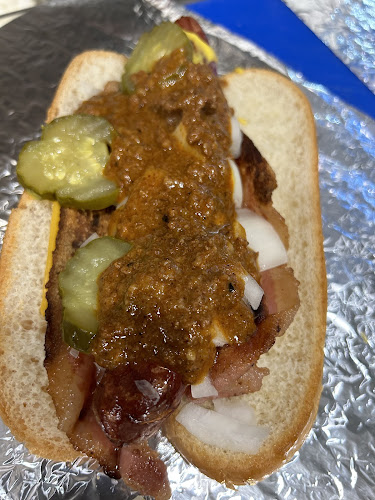 A & V Drive-In - Hospitality and gastronomy