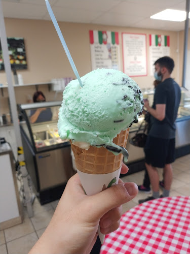 730 St Anne's Rd, Winnipeg, MB R2N 0A2