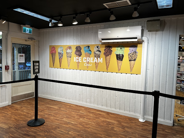 Comentarii opinii despre COWS Cavendish Boardwalk