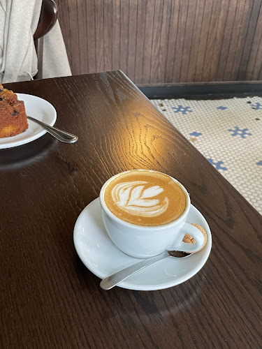 2 W Cordova St, Vancouver, BC V6B 1C9