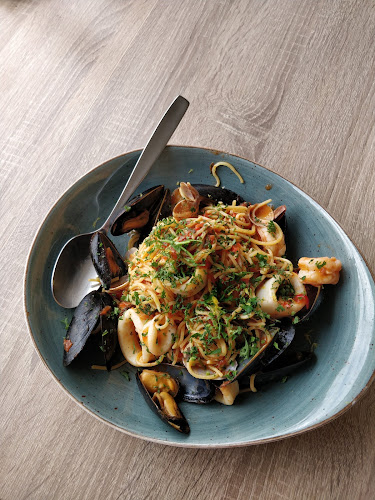 Pizzeria Via Napoli - Etobicoke