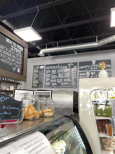 Opinii despre Pineapple Express Smoothie Bar & Bistro în Vernon - Hospitality and gastronomy