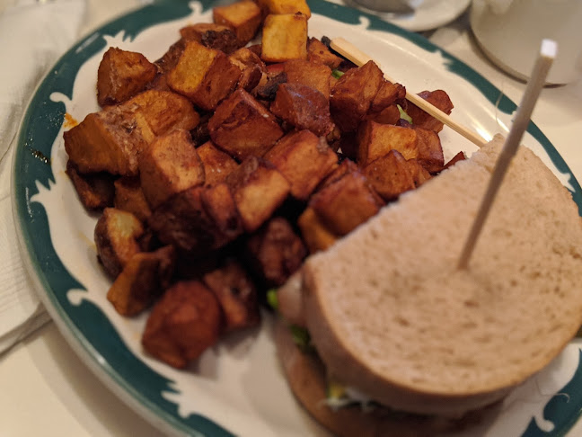 Opinii despre Skyline Restaurant în Toronto - Hospitality and gastronomy