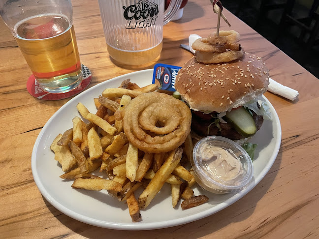 The Royal Windsor Pub & Eatery - Hospitality and gastronomy