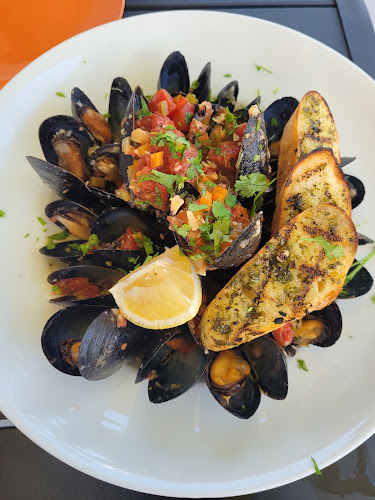 1347 Gardiners Rd, Kingston, ON K7P 0L8