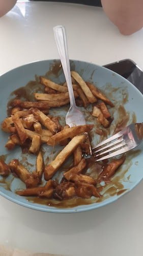 Wally's Burgers - Hospitality and gastronomy