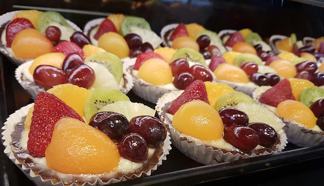 Stuart's Bakery - Hospitality and gastronomy