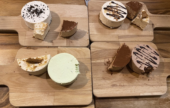 Double D's Cheesecake & Coffee House - Winnipeg