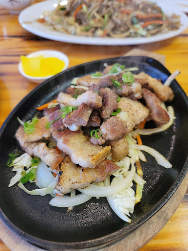 823 Bay St, Victoria, BC V8T 1R3