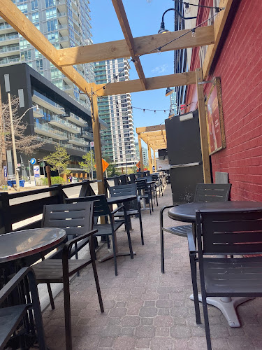 2315 Yonge St, Toronto, ON M4P 2C6