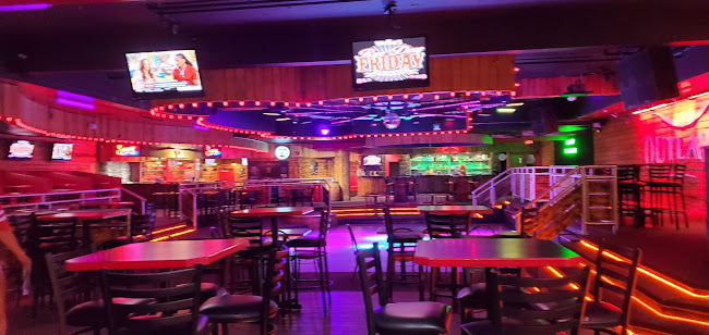Outlaws Country Rock Bar - Hospitality and gastronomy