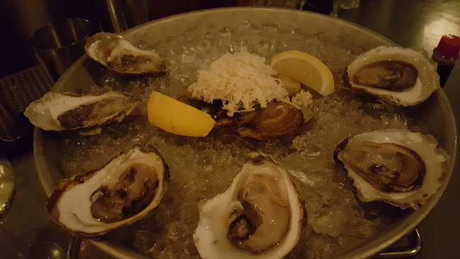 Black Dog Tavern - Hospitality and gastronomy