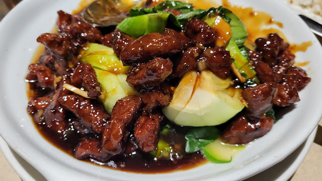 J & J Wonton Noodle House