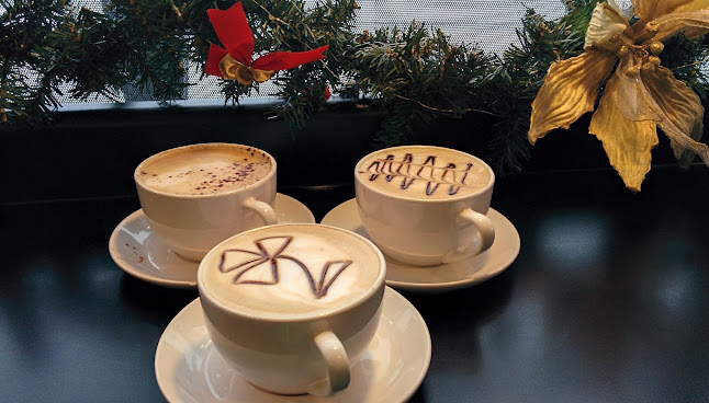 2929 St Johns St #1, Port Moody, BC V3H 4T4