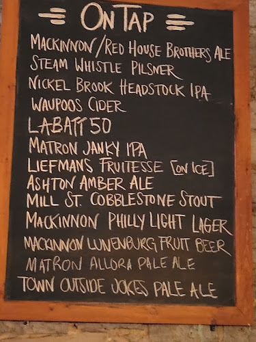 Opinii despre Red House în Kingston - Hospitality and gastronomy