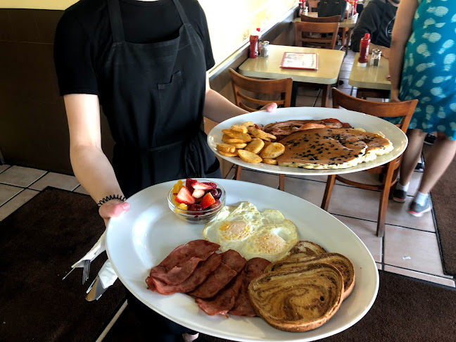 Opinii despre Flips Restaurant în Brampton - Hospitality and gastronomy