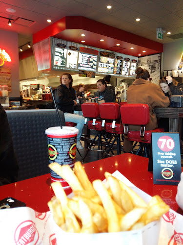 Opinii despre Fatburger Blairmore în Saskatoon - Hospitality and gastronomy