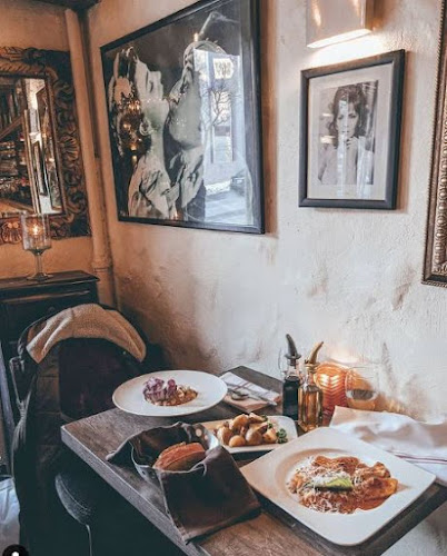 La Vecchia Restaurant Uptown - Toronto