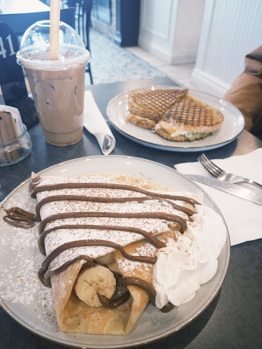 240 Kennevale Dr, Ottawa, ON K2J 0C3