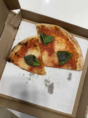 Crema Cafe Bar - West Vancouver