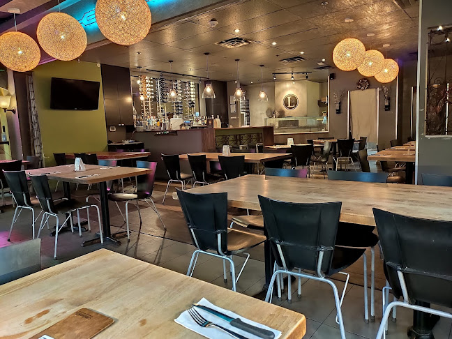 Opinii despre Lombardo's Pizzeria & Ristorante în Vancouver - Hospitality and gastronomy