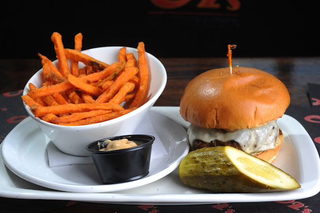 Opinii despre O2's West în Edmonton - Hospitality and gastronomy