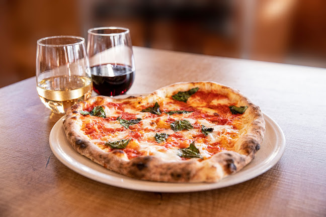 Famoso Italian Pizzeria - Eastgate - Regina