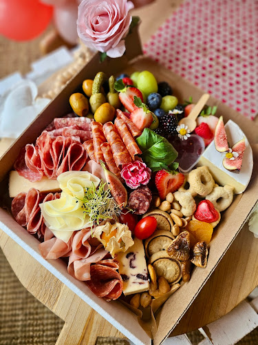 Amazing Graze | Mississauga Charcuterie Cafe & Grazing Experiences - Mississauga