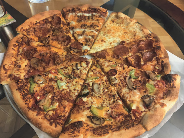 2025 Yonge St, Toronto, ON M4S 2A2