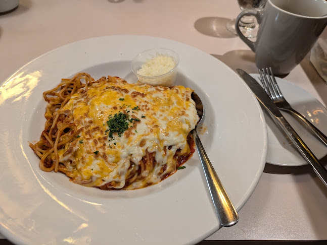 Demetre's Family Eatery - Hospitality and gastronomy